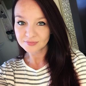 Meet your Posher, Leah